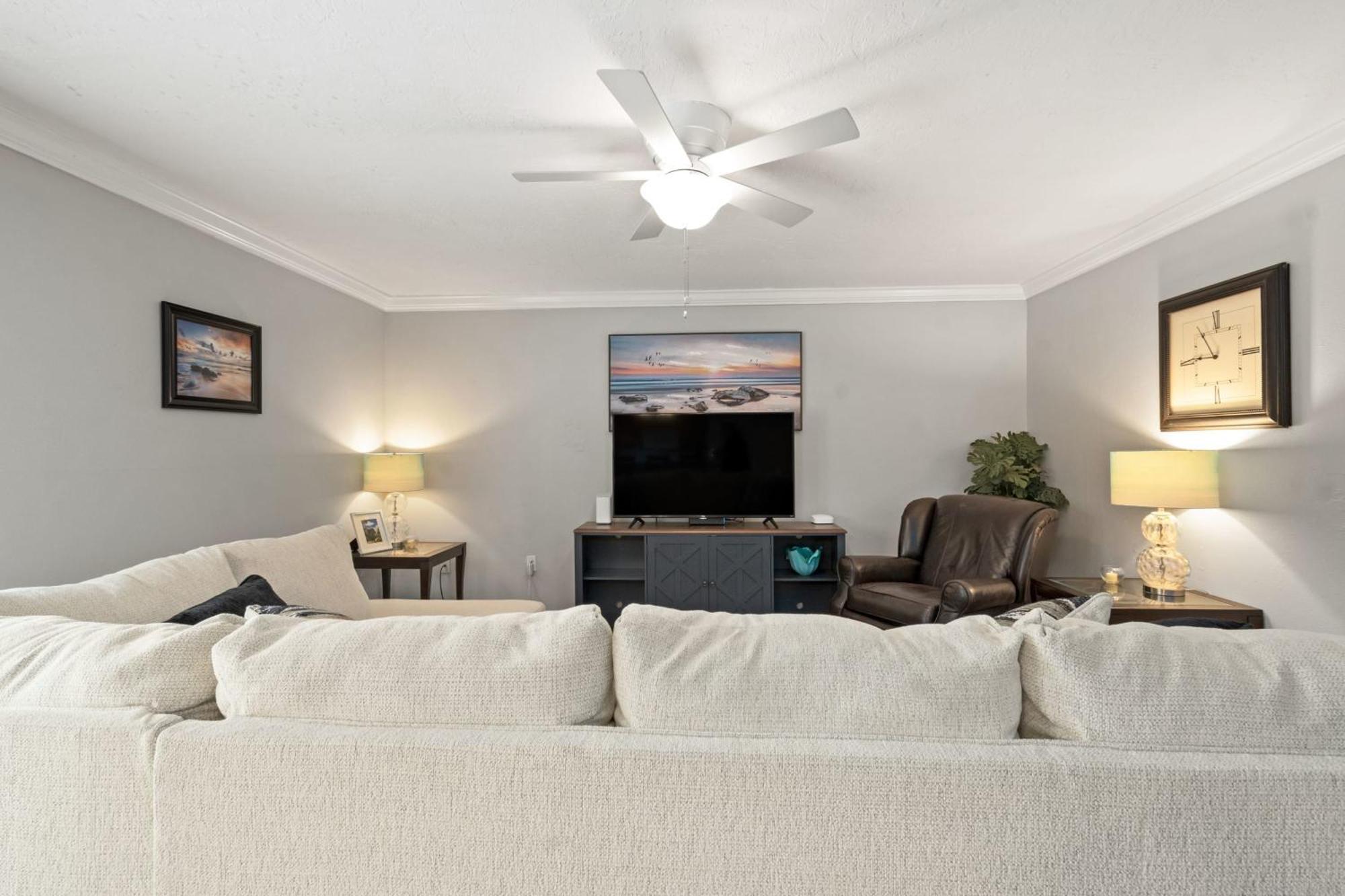 Lovely 3 Bedroom First Floor Condo On Golf Course Sarasota Exterior photo